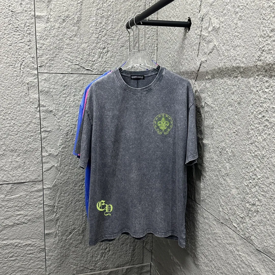 🅿️180 CH* Crow Heart* 2025 spring and summer new style Snowflake distressed washed retro round neck short sleeves Chest and front logo Horseshoe print on front and back Customized fabric Short-sleeved T-shirt Unisex Size: S M L XL XXL Color: Snowflake Black Snowflake Gray Snowflake Pink Snowflake Blue